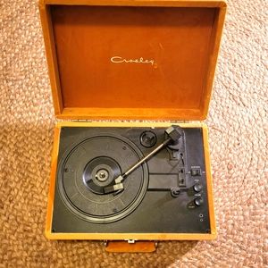Golden velvet Crosley record player Bluetooth compatability